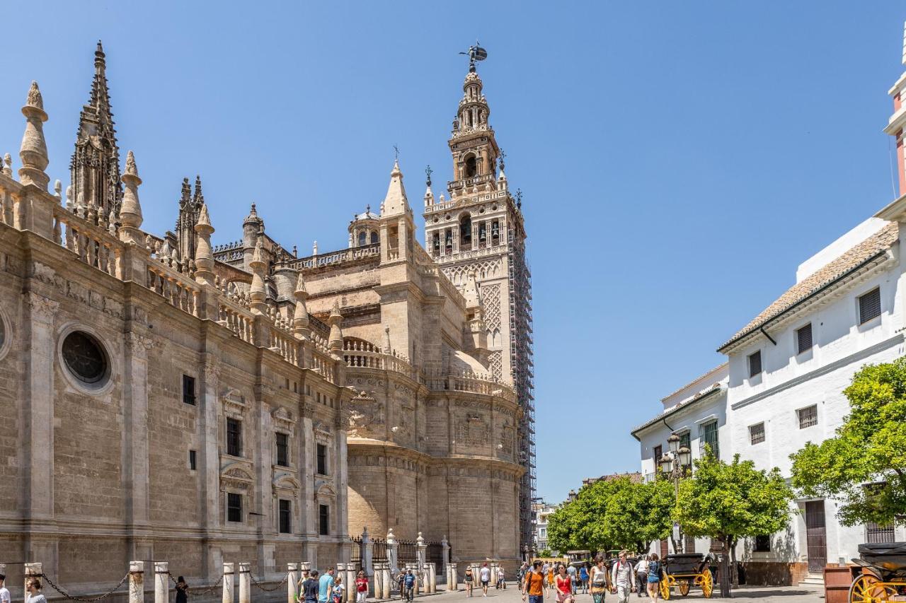 Waou Cosy III Sevilla Cathedral Exterior foto